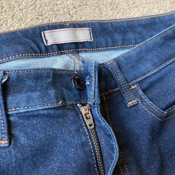 Uniqlo Skinny Tapered Jeans Zipper Ankle with Mid Rise Sz 27 Denim - Picture 2 of 6